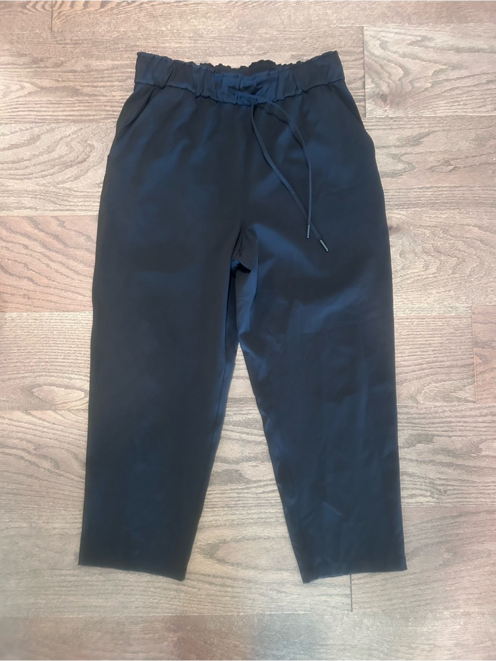 Lululemon Size 8 Women's HR Stretch Crops 23"